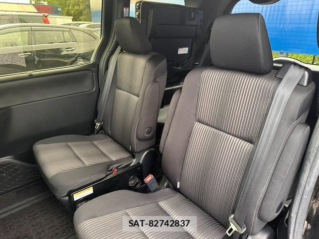 Toyota VOXY 2018-11 8854929-14