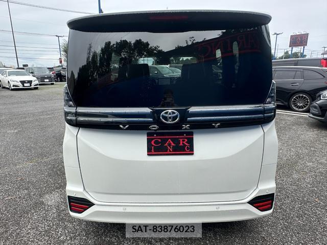 Toyota VOXY 2023-08 8854932-6