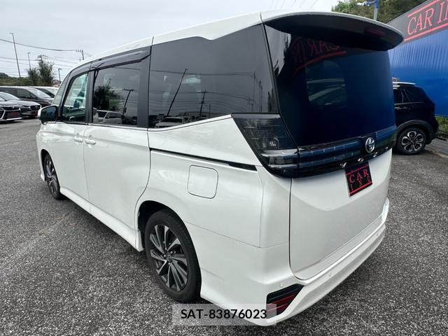 Toyota VOXY 2023-08 8854932-7