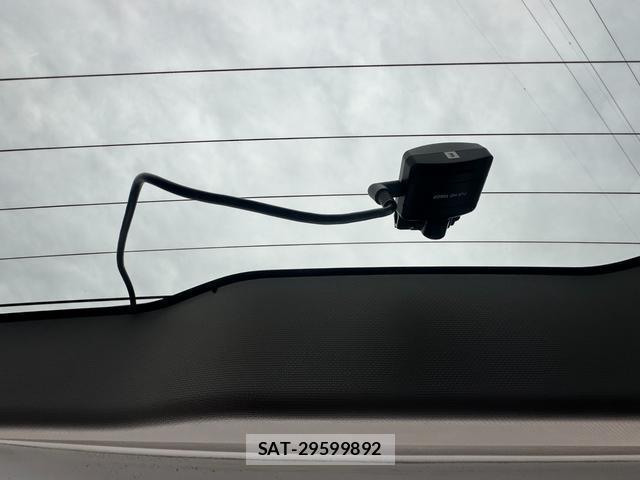 Toyota VOXY 2016-07 8854935-17