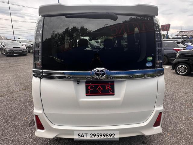Toyota VOXY 2016-07 8854935-6