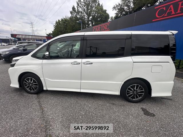 Toyota VOXY 2016-07 8854935-8