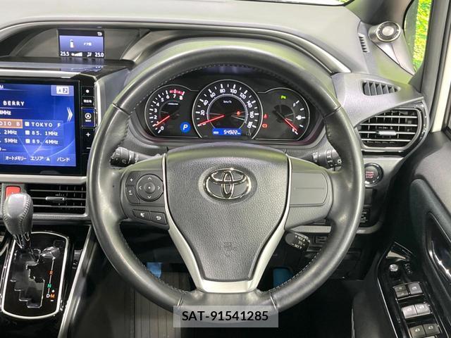 Toyota VOXY 2019-08 8854973-11