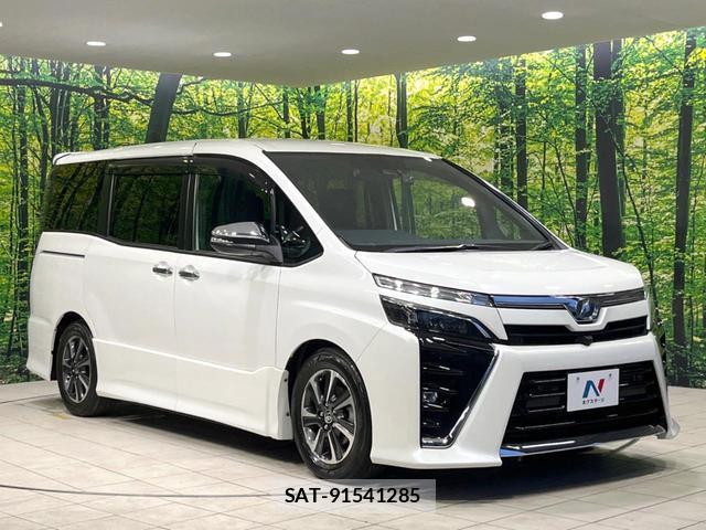 Toyota VOXY 2019-08 8854973-16