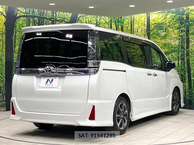 Toyota VOXY 2019-08 8854973-17