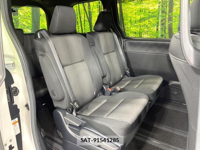 Toyota VOXY 2019-08 8854973-8