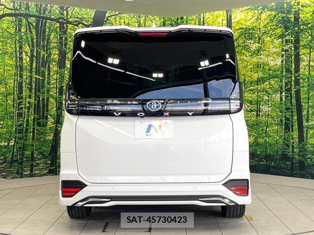 Toyota VOXY 2025-03 8854975-15