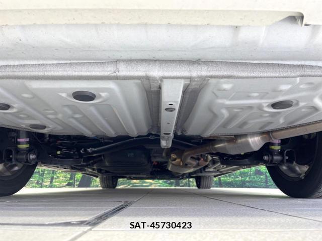 Toyota VOXY 2025-03 8854975-19