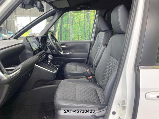 Toyota VOXY 2025-03 8854975-7