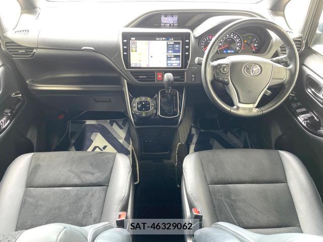 Toyota VOXY 2021-09 8854988-1