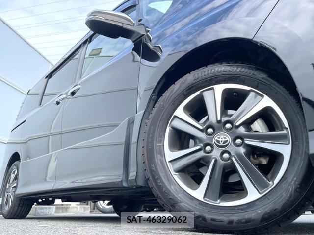 Toyota VOXY 2021-09 8854988-12