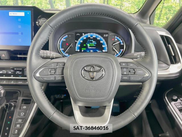 Toyota VOXY 2025-07 8855015-11