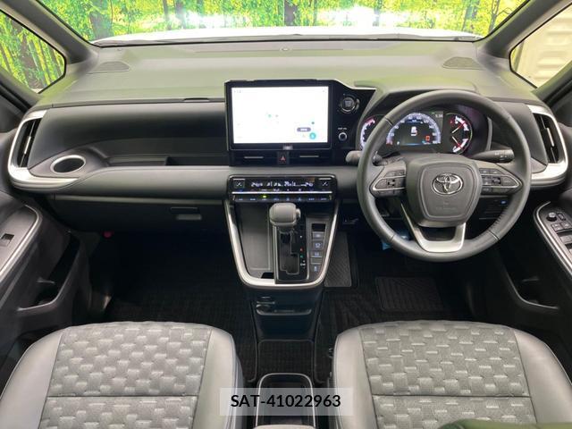 Toyota VOXY 2024-03 8855048-1