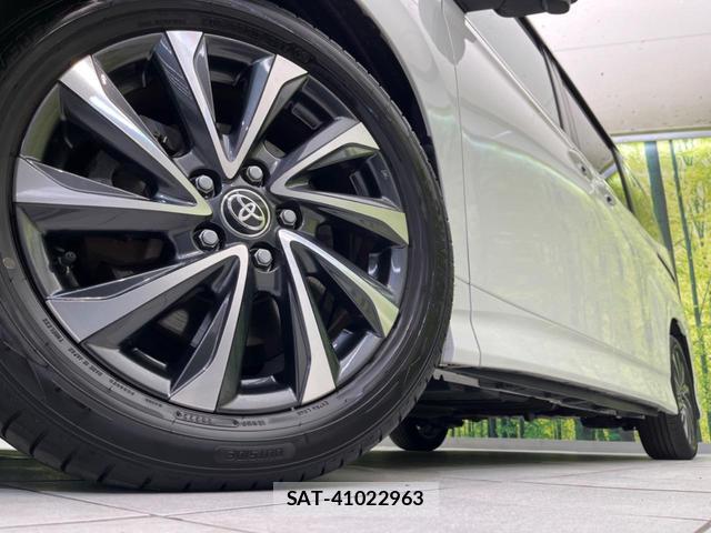 Toyota VOXY 2024-03 8855048-13