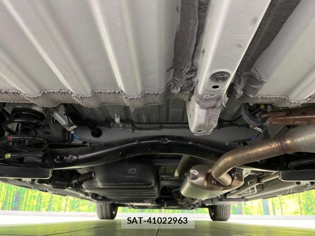 Toyota VOXY 2024-03 8855048-19