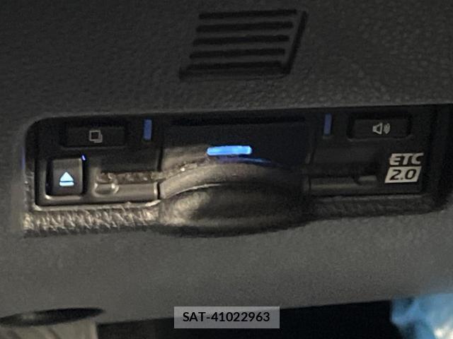 Toyota VOXY 2024-03 8855048-6
