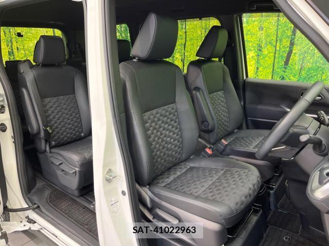 Toyota VOXY 2024-03 8855048-7