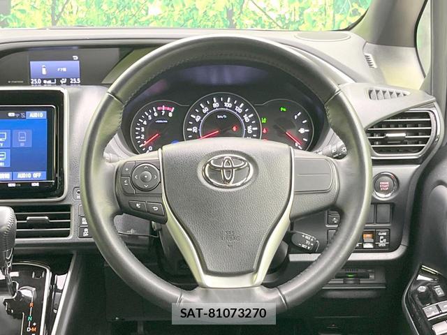 Toyota VOXY 2021-04 8855072-10