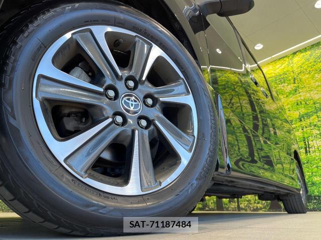 Toyota VOXY 2021-02 8855193-13