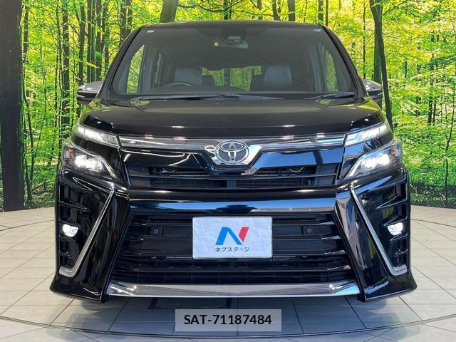 Toyota VOXY 2021-02 8855193-14