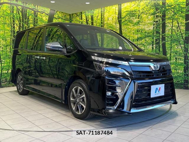 Toyota VOXY 2021-02 8855193-16