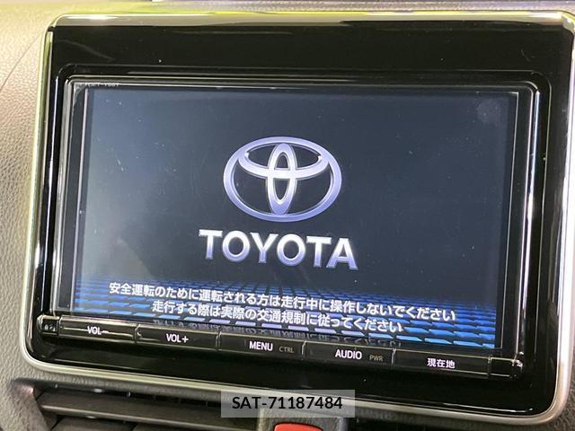 Toyota VOXY 2021-02 8855193-3