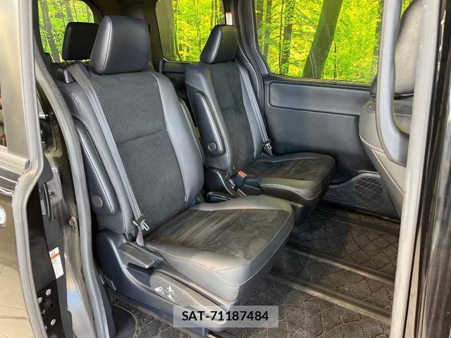 Toyota VOXY 2021-02 8855193-9
