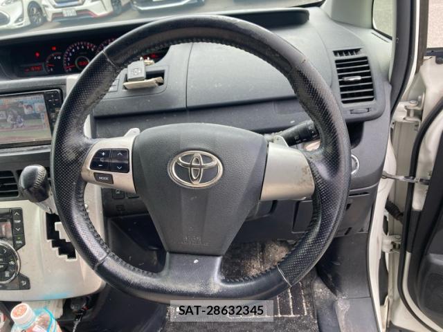 Toyota VOXY 2011-09 8855227-10