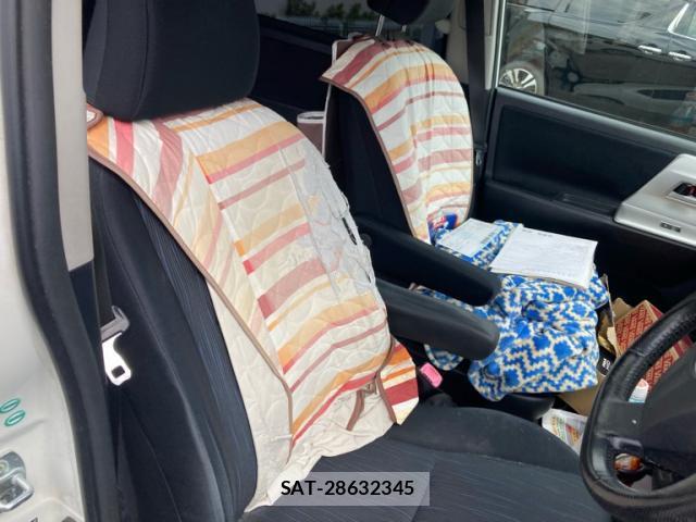 Toyota VOXY 2011-09 8855227-7