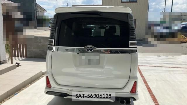 Toyota VOXY 2021-01 8855301-1