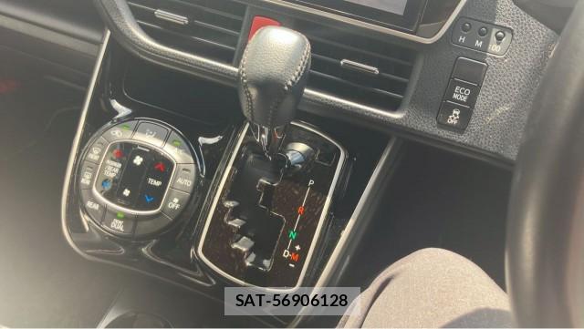 Toyota VOXY 2021-01 8855301-14