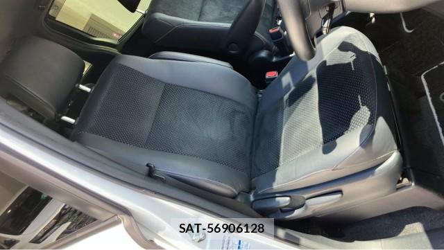 Toyota VOXY 2021-01 8855301-5