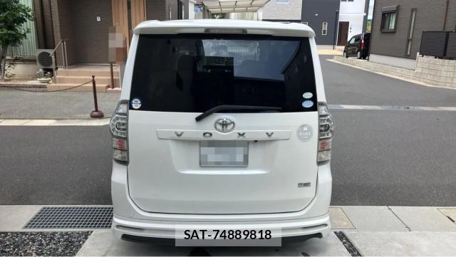 Toyota VOXY 2011-11 8855361-1