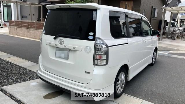 Toyota VOXY 2011-11 8855361-12