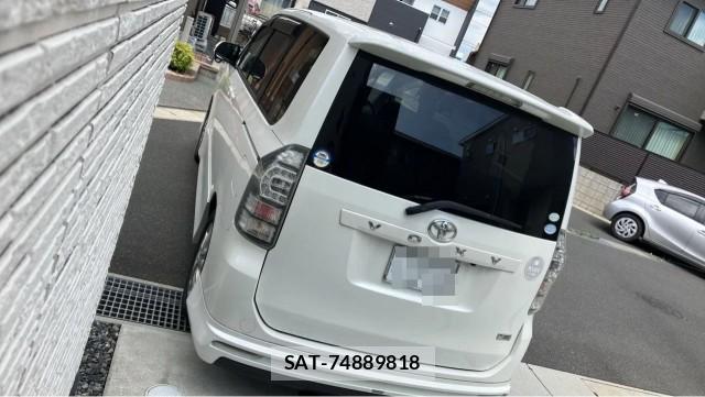 Toyota VOXY 2011-11 8855361-13