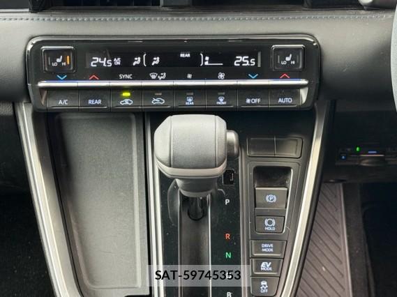 Toyota VOXY 2024-03 8855364-14
