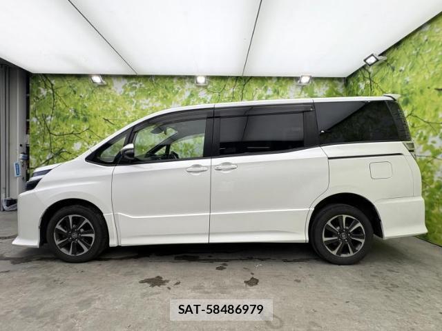 Toyota VOXY 2017-09 8855512-1