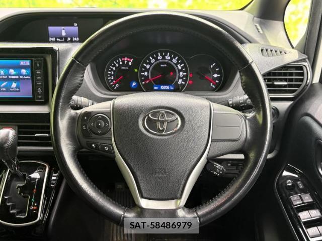 Toyota VOXY 2017-09 8855512-12