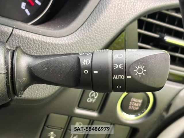 Toyota VOXY 2017-09 8855512-13