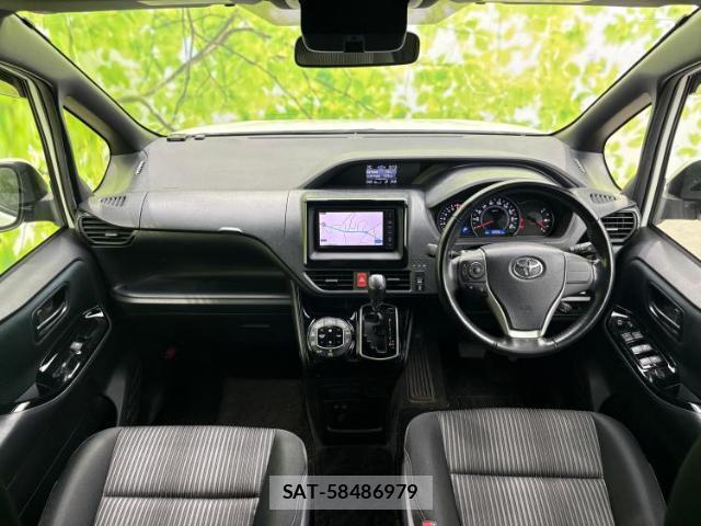 Toyota VOXY 2017-09 8855512-3