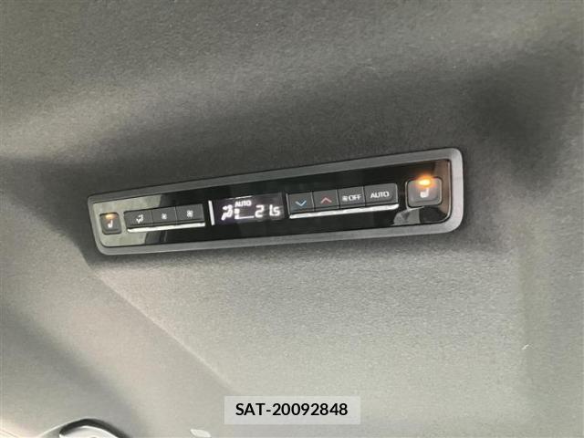 Toyota VOXY 2026-03 8855513-13