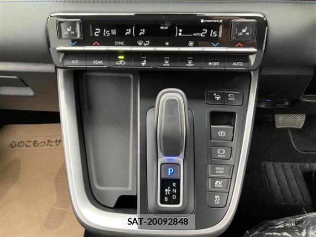 Toyota VOXY 2026-03 8855513-14