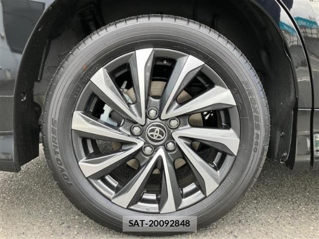 Toyota VOXY 2026-03 8855513-16