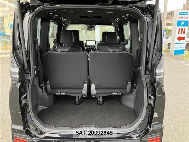Toyota VOXY 2026-03 8855513-7