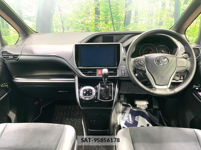 Toyota VOXY 2021-12 8855549-1