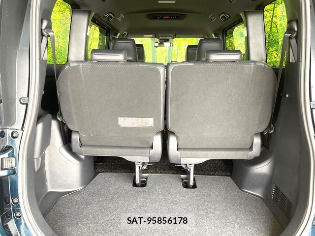 Toyota VOXY 2021-12 8855549-10