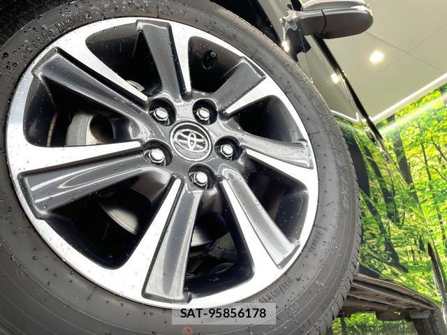 Toyota VOXY 2021-12 8855549-13