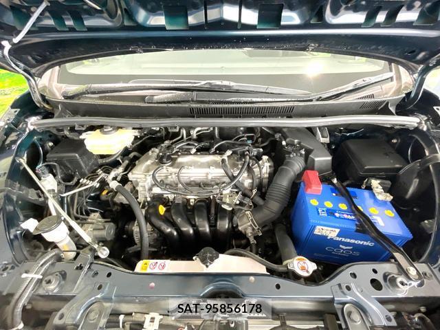 Toyota VOXY 2021-12 8855549-17