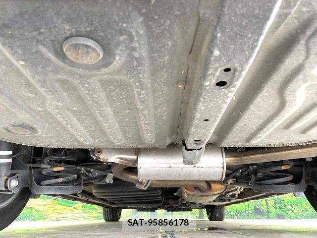 Toyota VOXY 2021-12 8855549-18