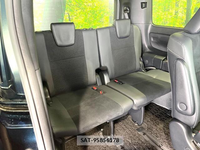 Toyota VOXY 2021-12 8855549-9